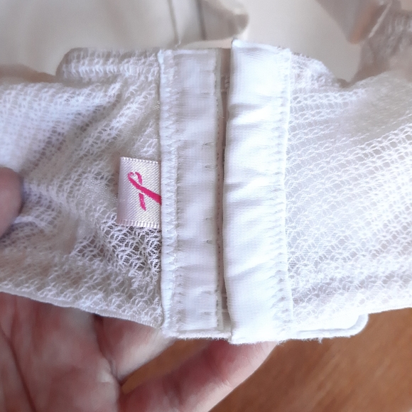 Wacoal Full Figure Underwire Bra size 34H - Picture 16 of 16